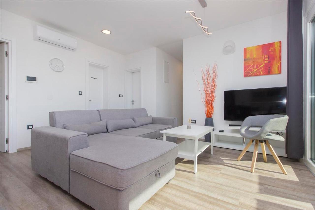 Villa Top Of Murter, Three Bedroom Apartment Bagian luar foto