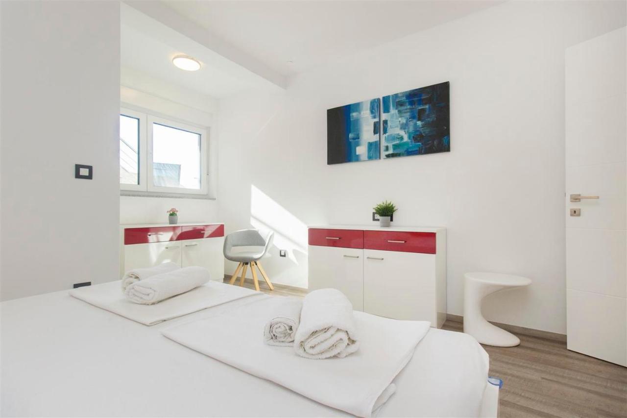 Villa Top Of Murter, Three Bedroom Apartment Bagian luar foto
